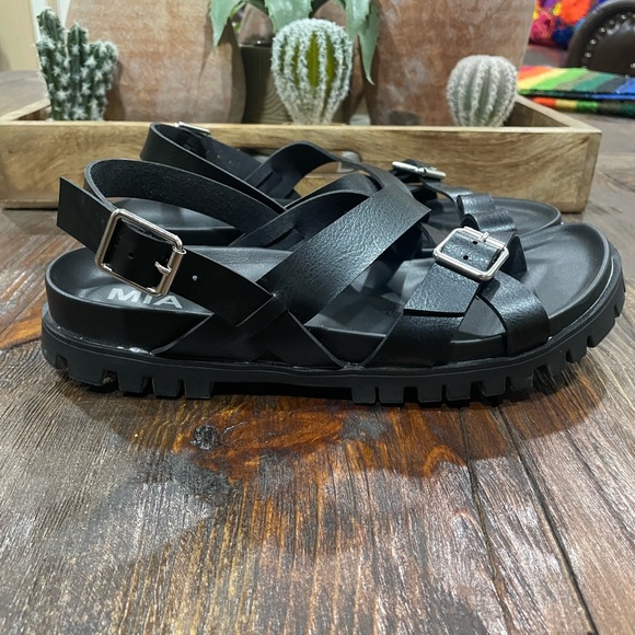 Mia Black Sandals - Picture 3 of 3